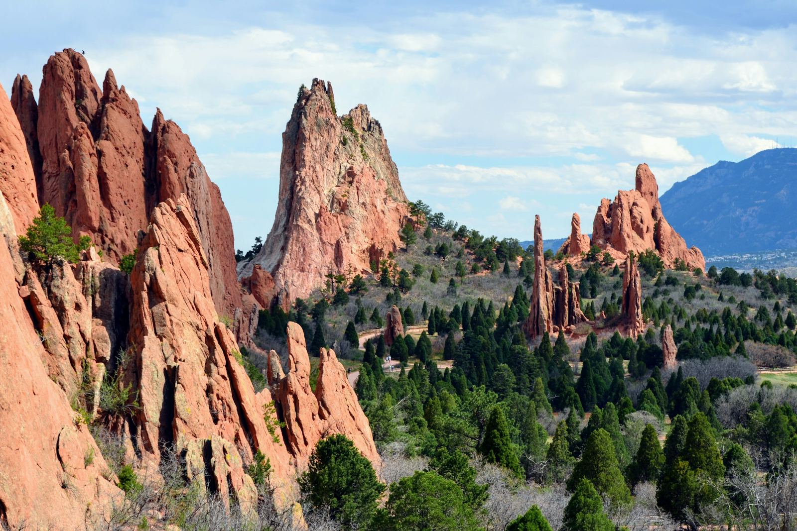 Red rock spires at Garden of the Gods, Colorado Springs