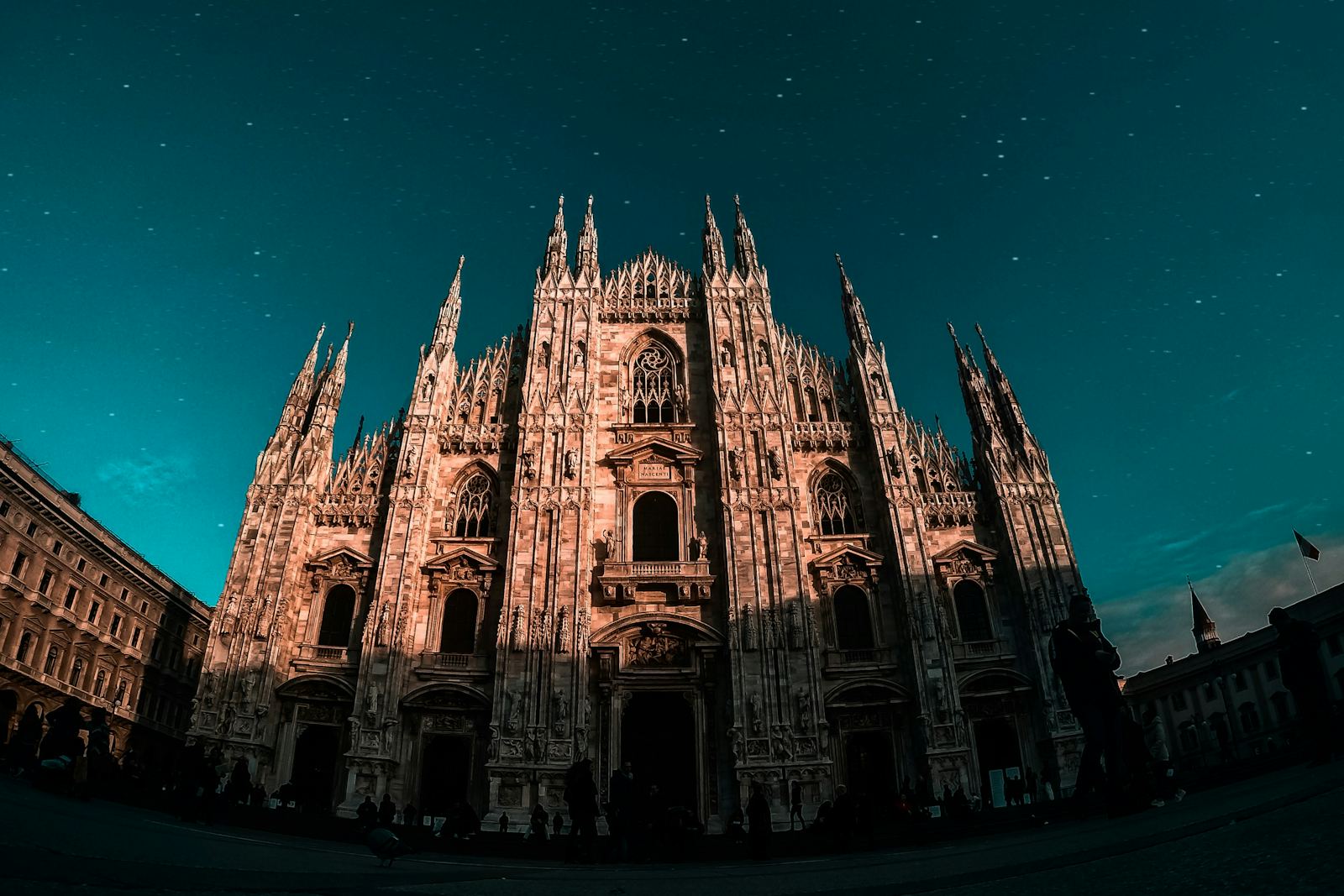 Milan Flights & Hotels, Compared Before You Book